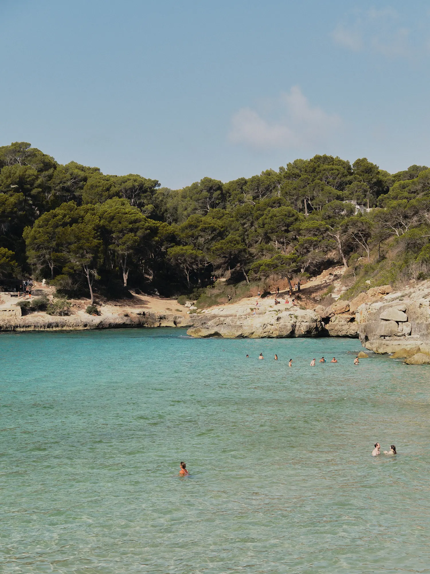 Cala Mitjana: Consejos para disfrutarla al máximo